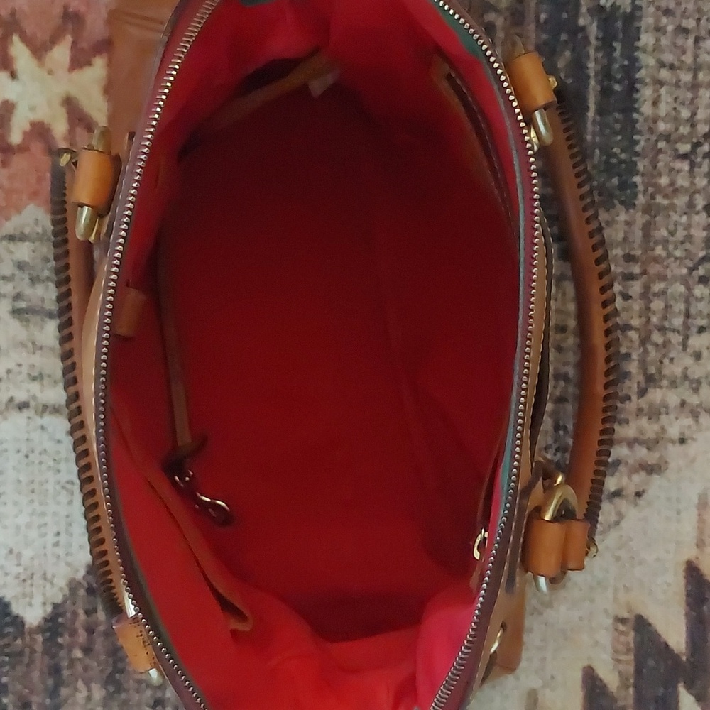 Dooney&Bourke Florentine Leather Domed 🌼 - Picture 8 of 16